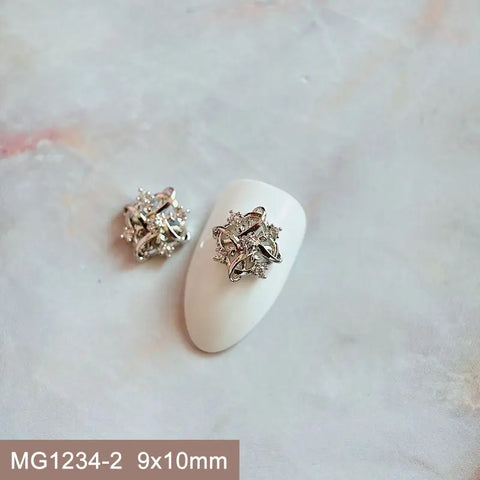 10pcs Xmas Christmas Tree Rotating Snowflakes Zircon Nail Art Manicure Nails Accessories DIY Nail Decorations Supplies Charms