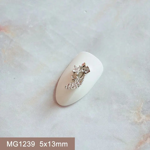 10pcs Xmas Christmas Tree Rotating Snowflakes Zircon Nail Art Manicure Nails Accessories DIY Nail Decorations Supplies Charms